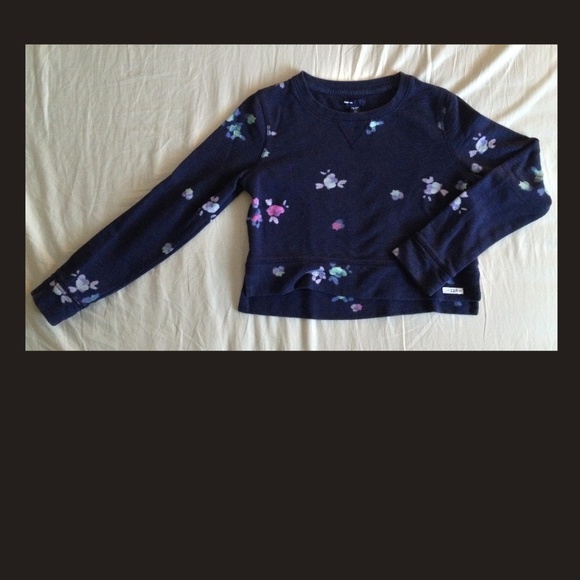 GAP kids cropped top. Size 14. - Picture 2 of 5